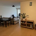 Chambre En Colocation Dans Un Appartement De Haut Standing Au Coeur De Geneve - Quartier Champel